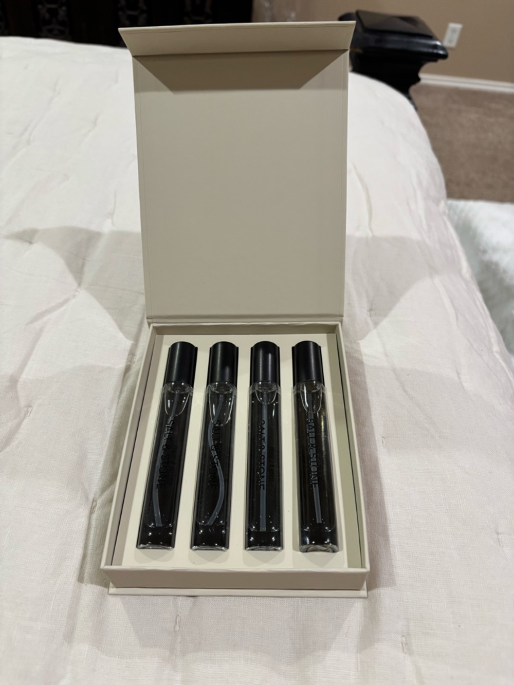 Salt & Stone Body Mist Discovery Set - Clear/Neutral Scents - Picture 3 of 4